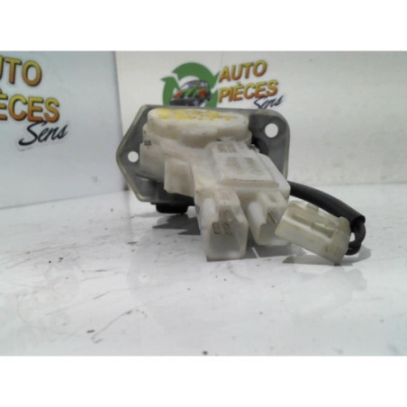 Serrure de coffre SUZUKI SWIFT 3 d’occasion
