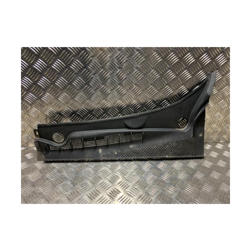 Baie de pare brise CHEVROLET ORLANDO d’occasion