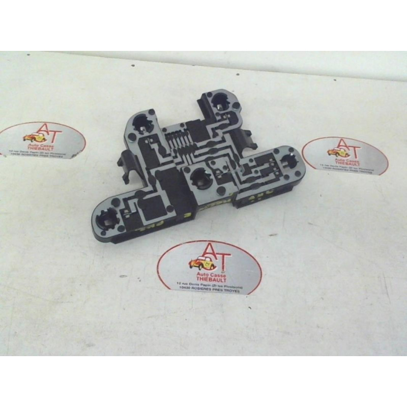 Platine feu arriere gauche RENAULT MEGANE I PHASE 2 d’occasion