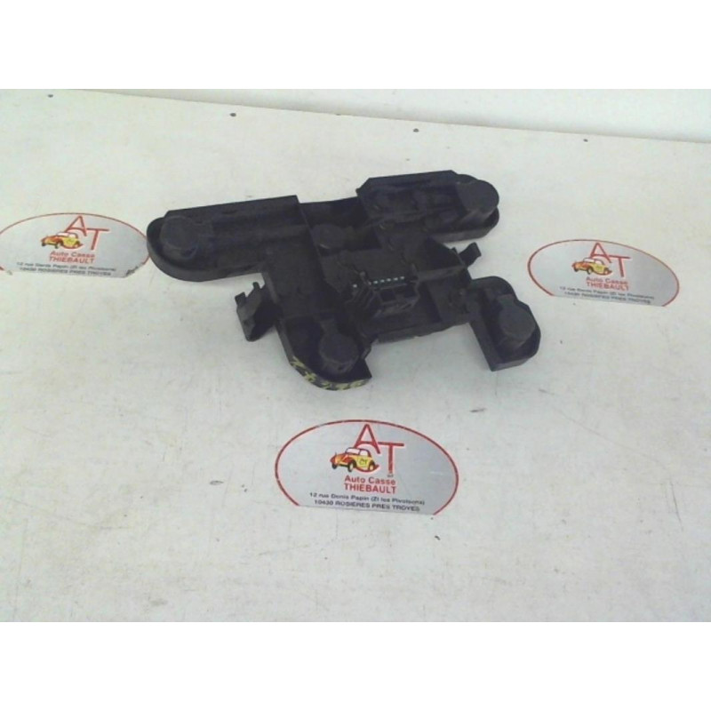 Platine feu arriere gauche RENAULT MEGANE I PHASE 2 d’occasion