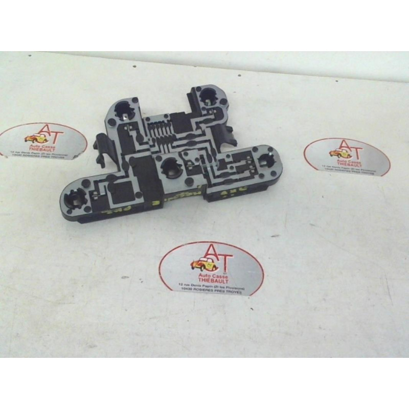 Platine feu arriere gauche RENAULT MEGANE I PHASE 2 d’occasion