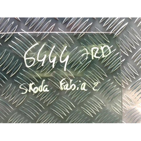 Vitre arriere droit SKODA FABIA 2 PHASE 2 d’occasion