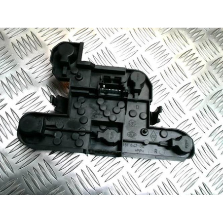 Platine feu arriere droit RENAULT MEGANE 1 PHASE 2 d’occasion