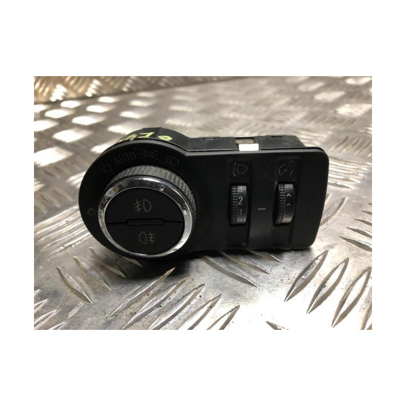 Commande de reglage hauteur de phare CHEVROLET ORLANDO d’occasion