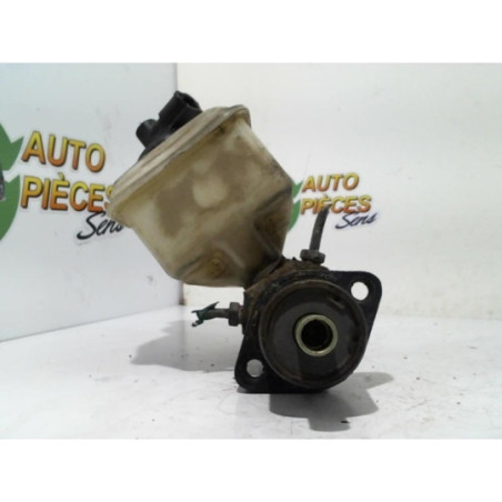 Maitre cylindre (freinage) RENAULT R11 d’occasion