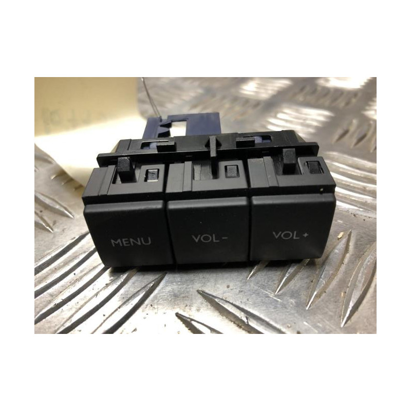 Commande autoradio CITROEN BERLINGO 2 PHASE 3 d’occasion