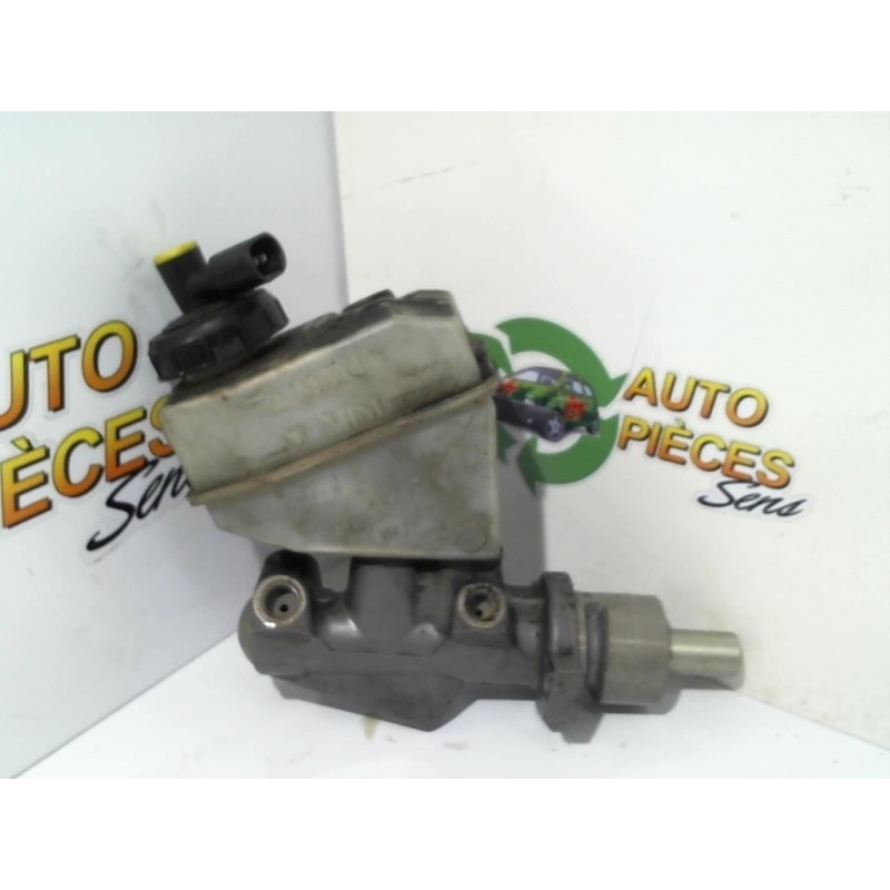Maitre cylindre (freinage) RENAULT KANGOO 1 PHASE 2 d’occasion