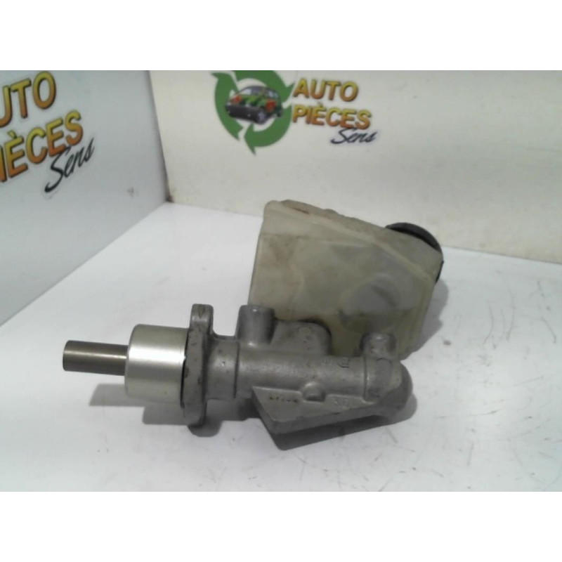 Maitre cylindre (freinage) RENAULT CLIO 2 PHASE 1 d’occasion