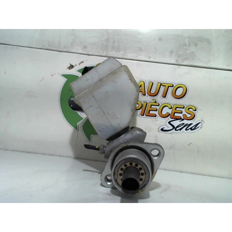 Maitre cylindre (freinage) RENAULT CLIO 2 PHASE 1 d’occasion