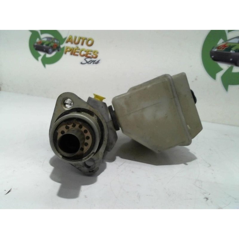 Maitre cylindre (freinage) RENAULT CLIO 2 PHASE 1 d’occasion