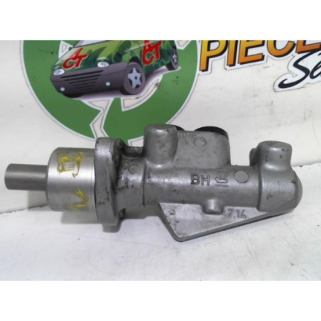 Maitre cylindre (freinage) RENAULT CLIO 2 PHASE 1 d’occasion
