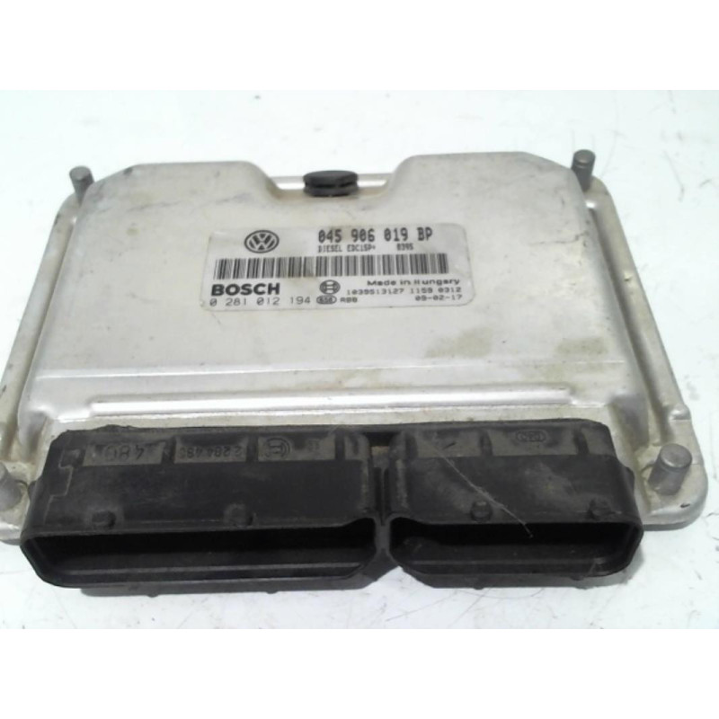 Calculateur moteur VOLKSWAGEN  d’occasion