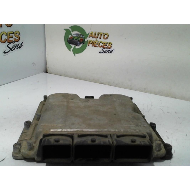 Calculateur moteur RENAULT LAGUNA 1 PHASE 2 d’occasion