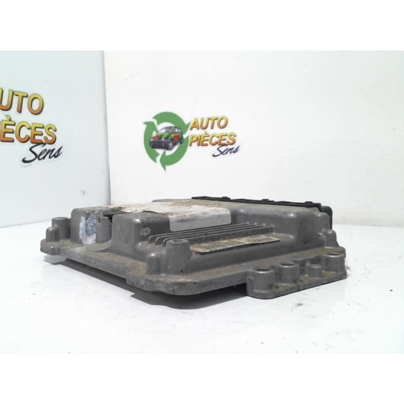 Calculateur moteur PEUGEOT 307 PHASE 1 BREAK d’occasion