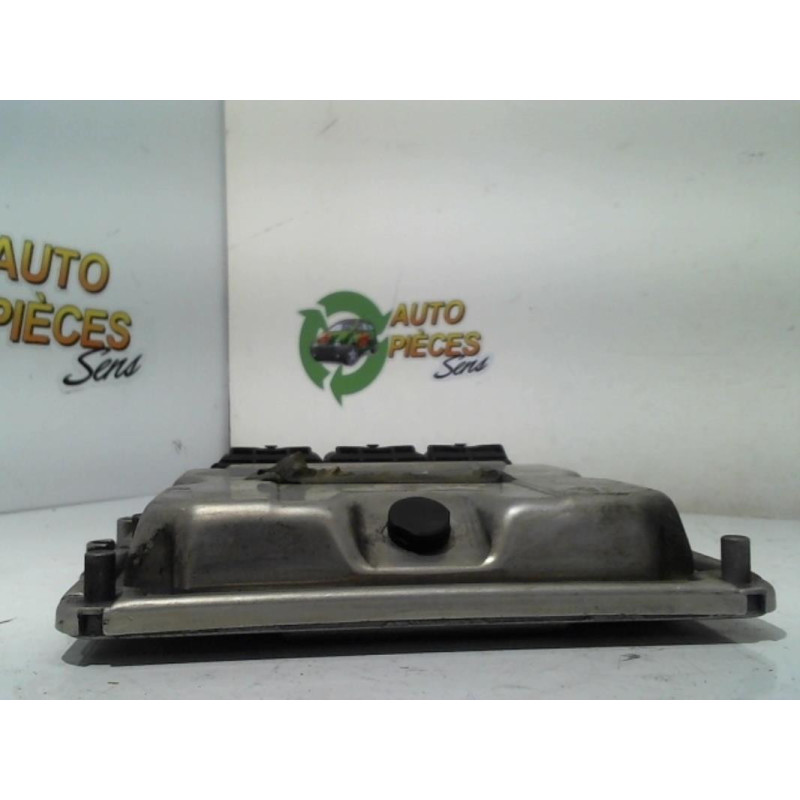 Calculateur moteur RENAULT SCENIC 1 PHASE 2 d’occasion