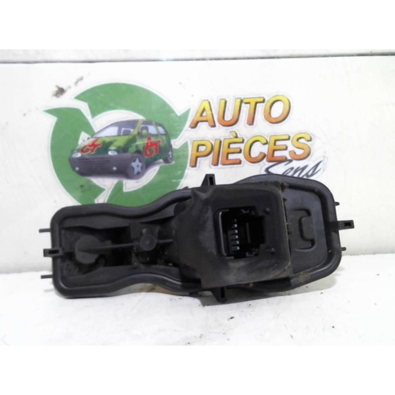 Platine feu arriere droit RENAULT SCENIC 2 PHASE 1 d’occasion