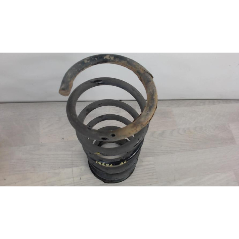 Ressort de suspension arriere droit FIAT PANDA 2 PHASE 1 d’occasion