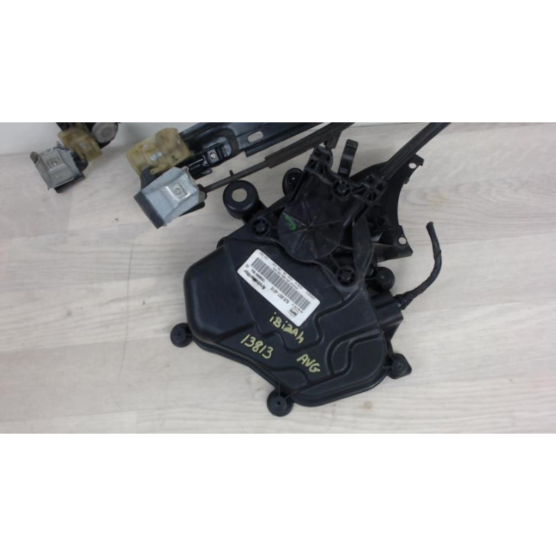 Mecanisme de leve vitre electrique avant gauche SEAT IBIZA 4 PHASE 1 d’occasion