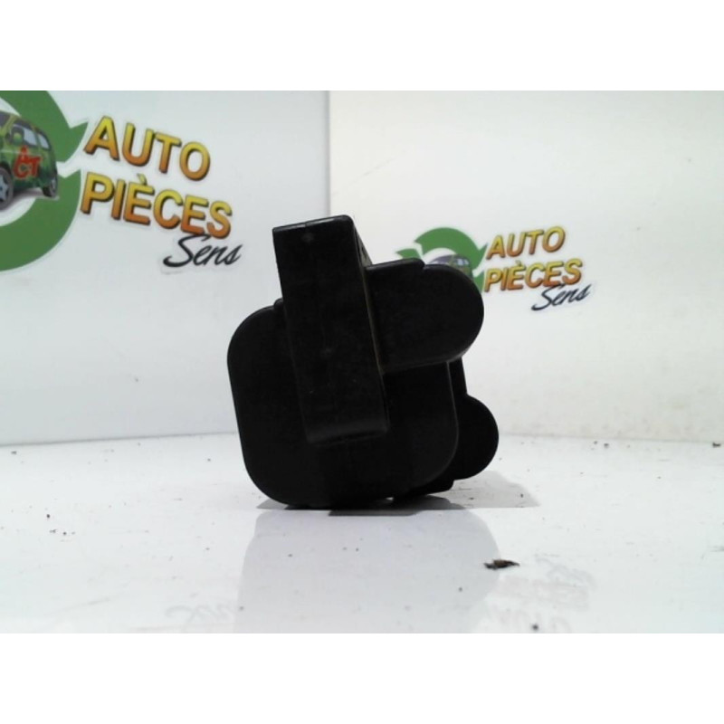 Allumeur (allumage) RENAULT CLIO 2 PHASE 1 d’occasion