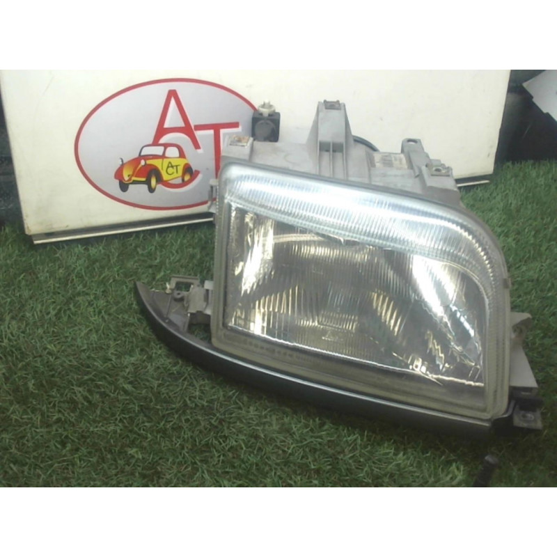 Optique avant principal droit (feux)(phare) RENAULT CLIO I d’occasion