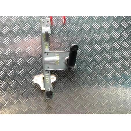 Leve vitre mecanique arriere gauche RENAULT CLIO 4 PHASE 1 d’occasion