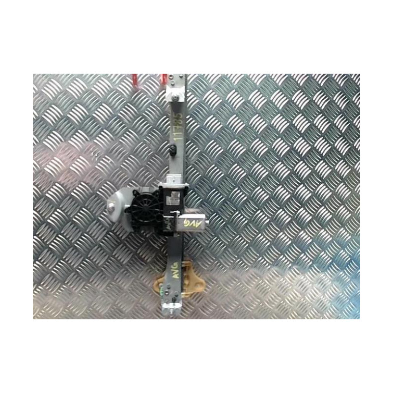 Leve vitre electrique avant gauche RENAULT CLIO 4 PHASE 1 d’occasion