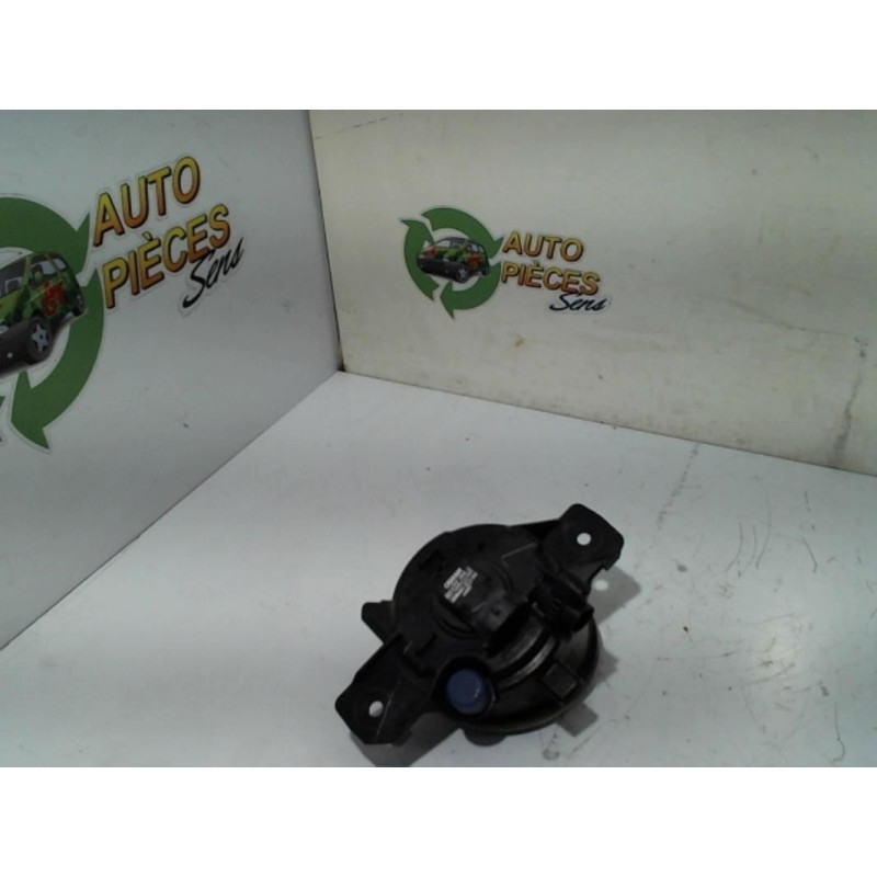 Anti brouillard arriere gauche RENAULT CLIO 3 PHASE 1 d’occasion