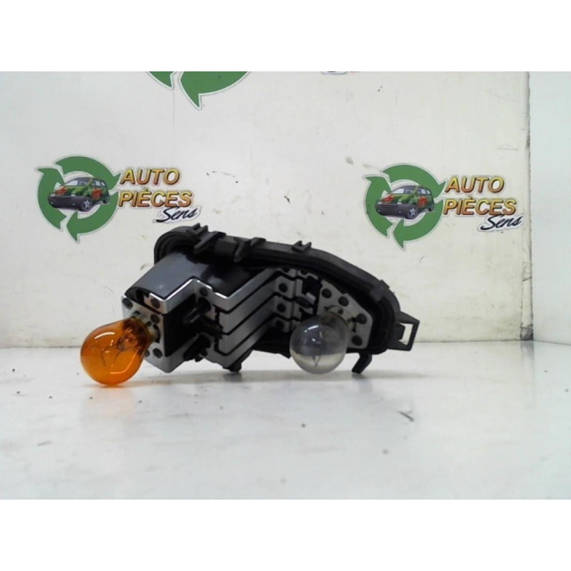 Platine feu arriere droit RENAULT CLIO 4 PHASE 1 d’occasion