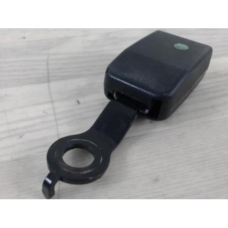 Attache ceinture avant gauche DACIA SANDERO 1 d’occasion