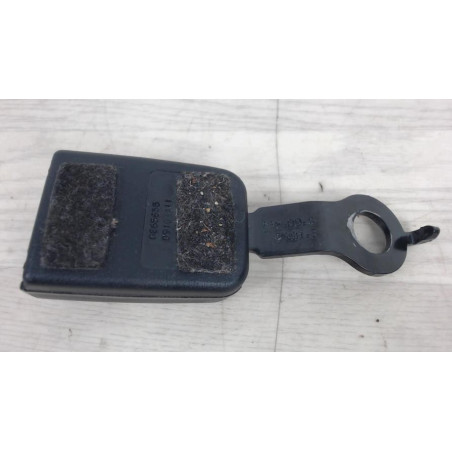 Attache ceinture avant droit DACIA SANDERO 1 d’occasion