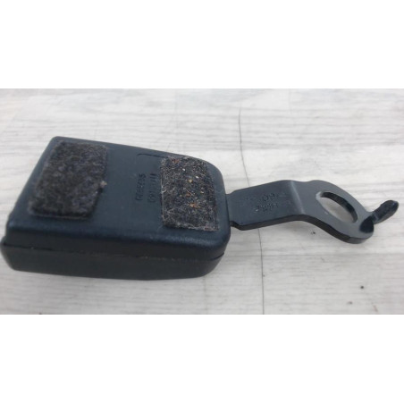 Attache ceinture avant droit DACIA SANDERO 1 d’occasion