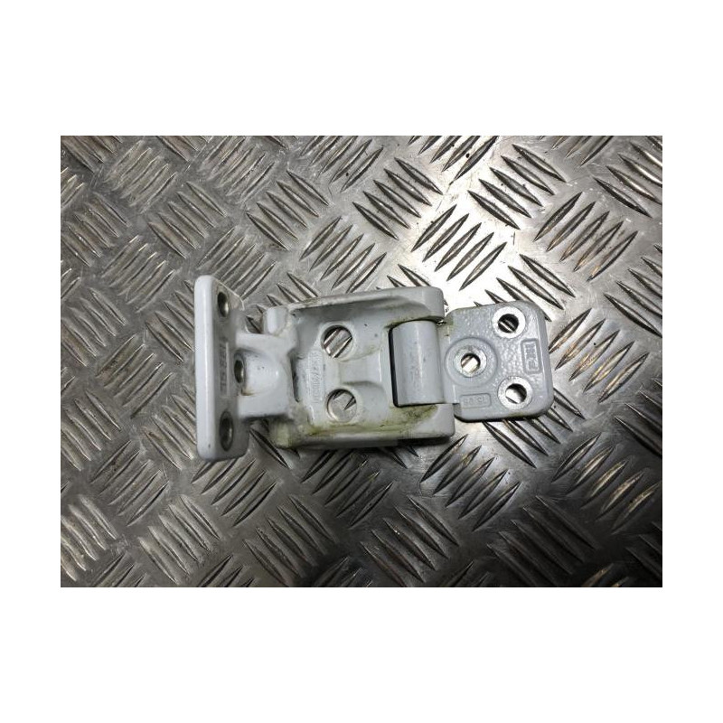 Charniere de porte arriere gauche MERCEDES SPRINTER 2 PHASE 1 d’occasion