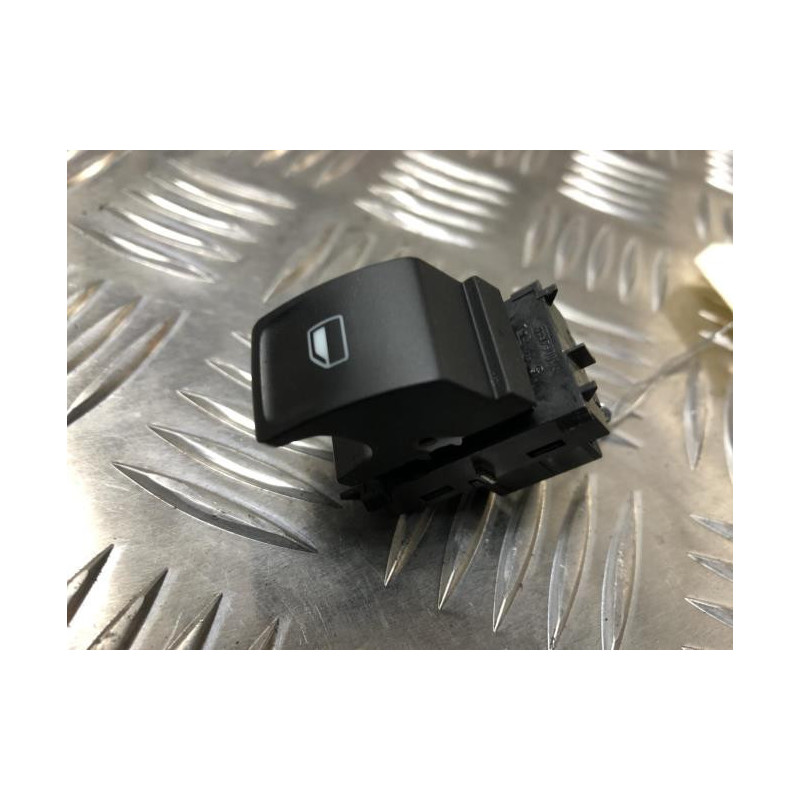 Interrupteur de leve vitre avant droit VOLKSWAGEN GOLF 7 PHASE 1 d’occasion