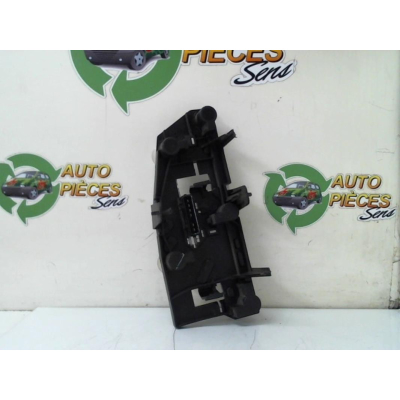 Platine feu arriere droit PEUGEOT 406 PHASE 1 d’occasion