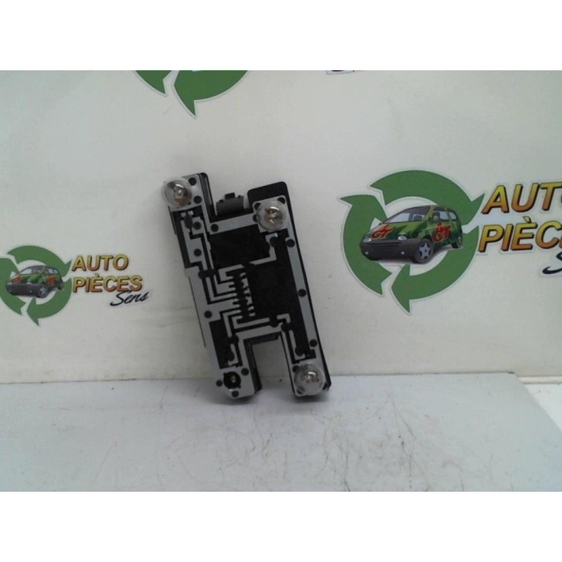 Platine feu arriere droit RENAULT CLIO 1 PHASE 2 d’occasion