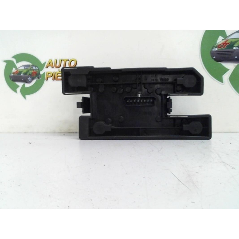 Platine feu arriere droit RENAULT CLIO 1 PHASE 2 d’occasion