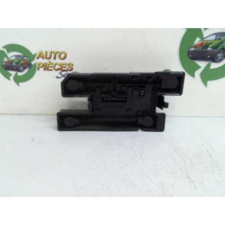 Platine feu arriere gauche RENAULT CLIO 1 PHASE 2 d’occasion