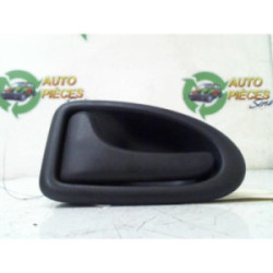 Poignee porte avant droit RENAULT CLIO 2 PHASE 2 d’occasion