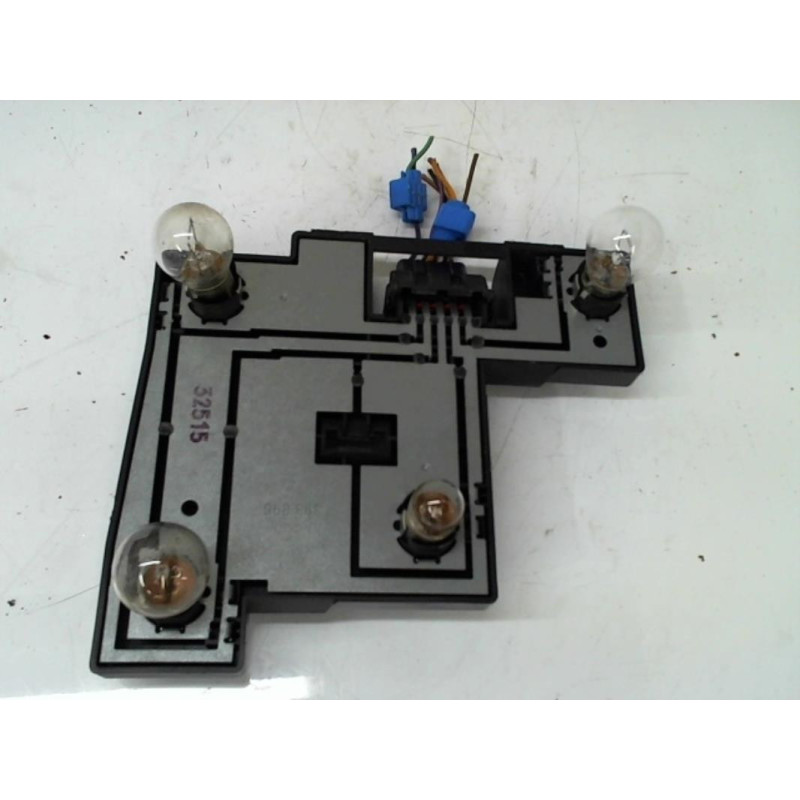 Platine feu arriere droit FORD FIESTA 4 PHASE 2 d’occasion