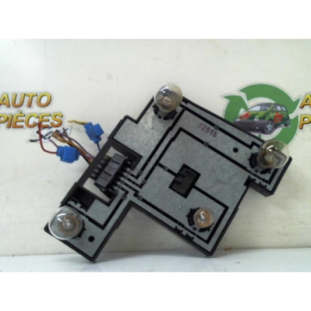 Platine feu arriere gauche FORD FIESTA 4 PHASE 2 d’occasion
