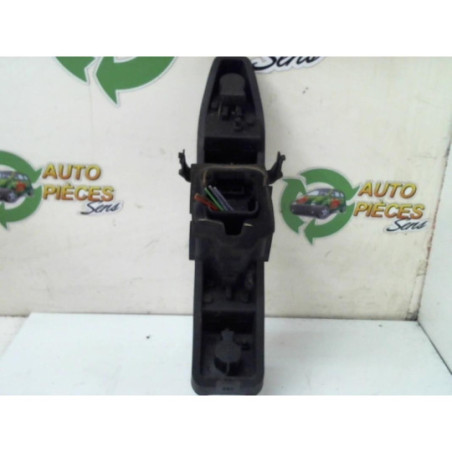 Platine feu arriere droit RENAULT SCENIC 2 PHASE 1 d’occasion