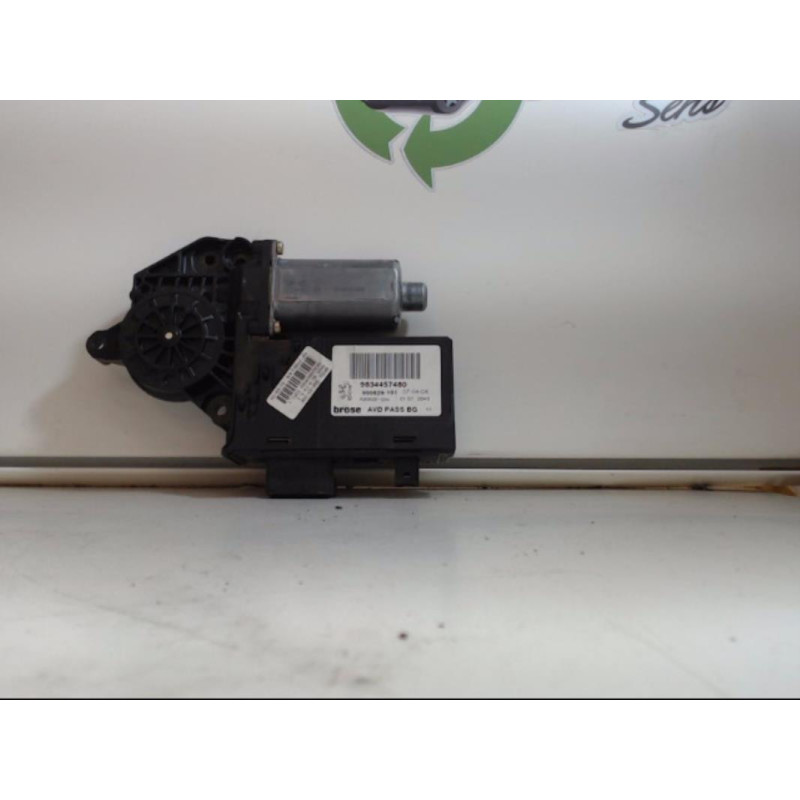 Moteur leve vitre avant droit PEUGEOT 307 PHASE 1 d’occasion