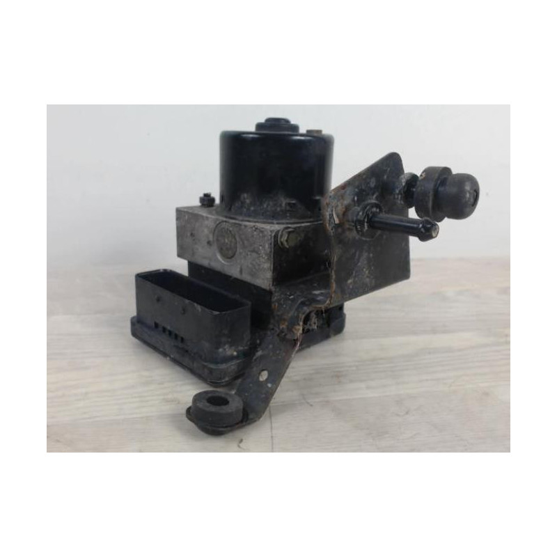 Bloc ABS (freins anti-blocage) VOLKSWAGEN POLO 4 PHASE 1 d’occasion