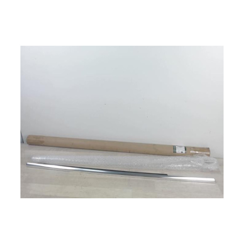 Baguette de porte arriere gauche  JAGUAR F-PACE PHASE 1 d’occasion