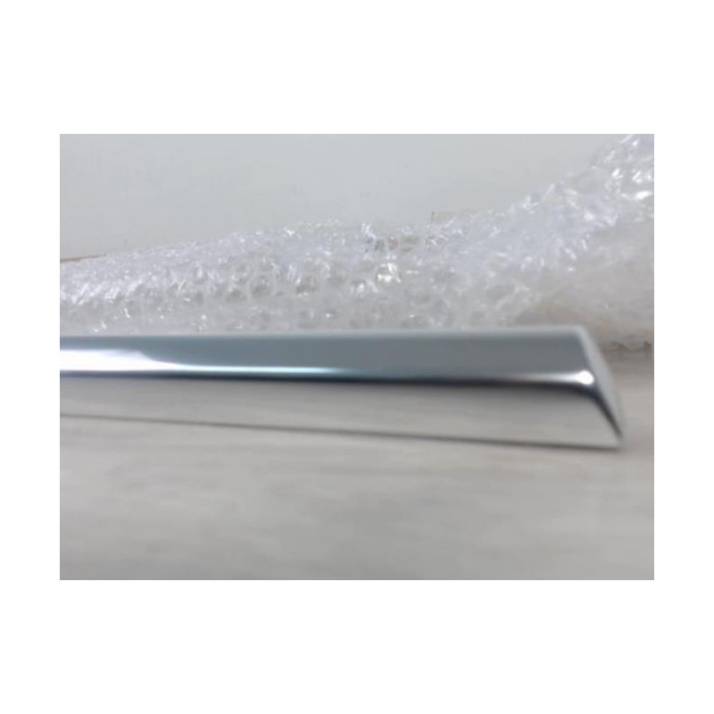 Baguette de porte arriere gauche  JAGUAR F-PACE PHASE 1 d’occasion