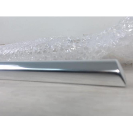 Baguette de porte arriere gauche  JAGUAR F-PACE PHASE 1 d’occasion
