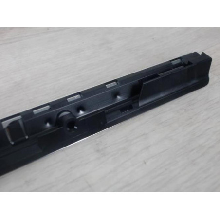 Baguette de porte arriere gauche  JAGUAR F-PACE PHASE 1 d’occasion