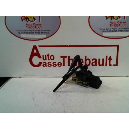 Mot. essuie glace avant droit FORD SIERRA d’occasion