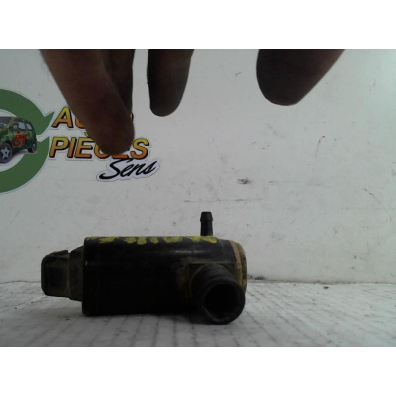 Pompe lave glace avant FORD  d’occasion