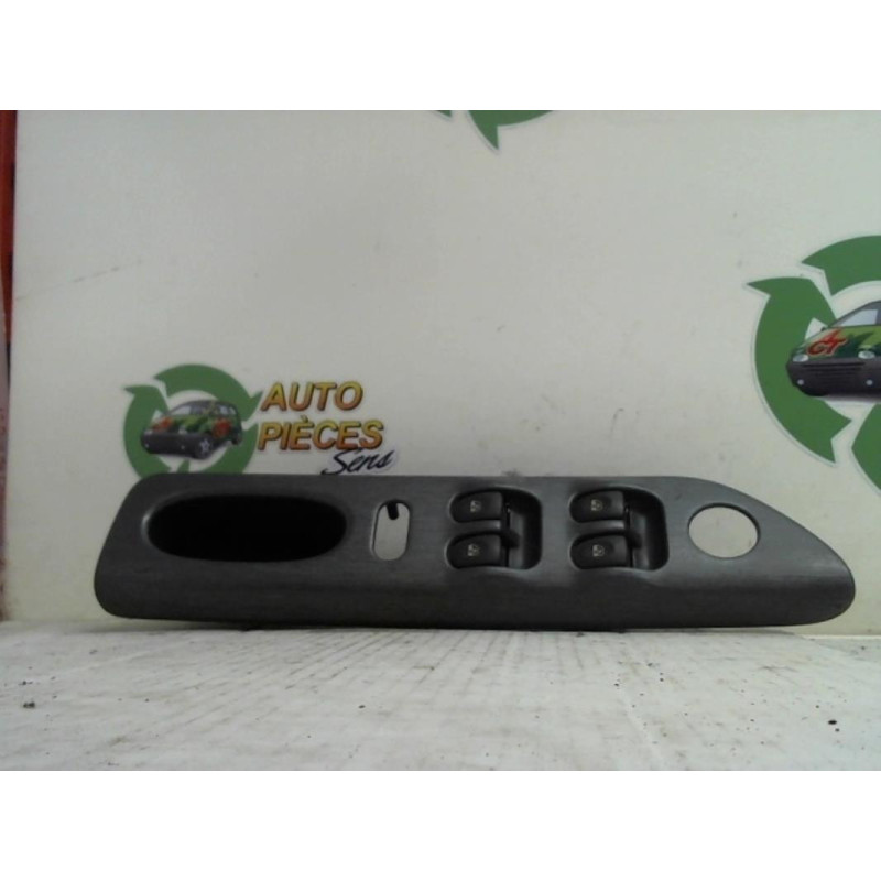 Interrupteur de leve vitre RENAULT LAGUNA 1 PHASE 2 d’occasion